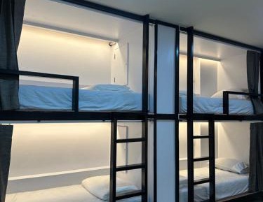 Bunk Bed in Mixed Dormitory Room