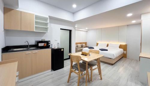Standard King Room