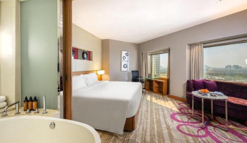 Deluxe Suite Club King
