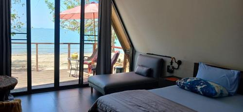 Bungalow - Beach Front