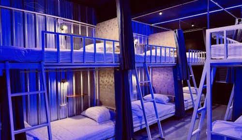 10-Bed Mixed Dormitory Room