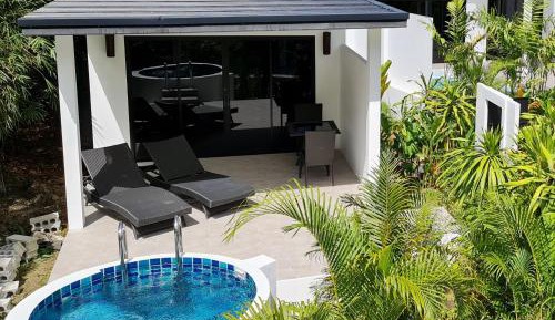Suite with Private Jacuzzi