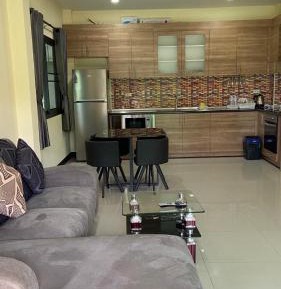 Bungalow Suite - Entire House or Apartment 