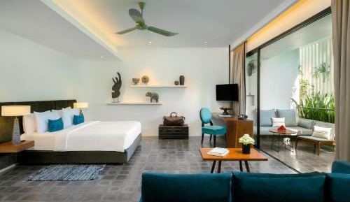 Suite with Pool View - Free Minibar + Free 1way Airport Transfer for 3Nights stay