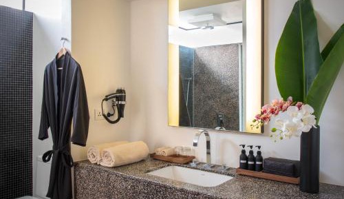Deluxe Triple Room with Pool View - Free 1way Airport Transfer for 3Nights stay