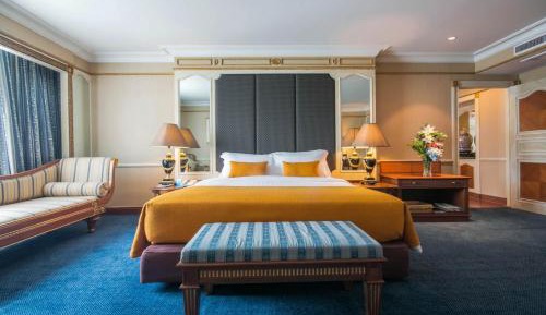 Grand Suite 2 Sgl And 1 Dbl Bed 148Sqm,Living Room Desk,Free Wifi, Executive Lounge, Tv, Desk