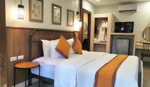 Deluxe Double Room with Balcony