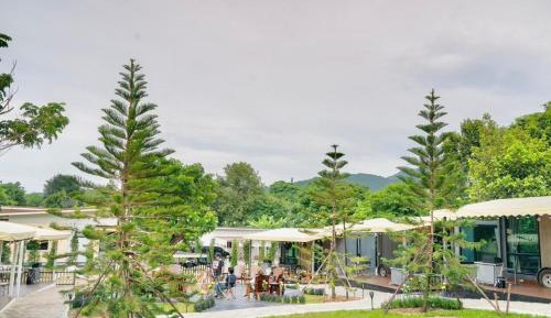 Superior Twin Room with Garden View