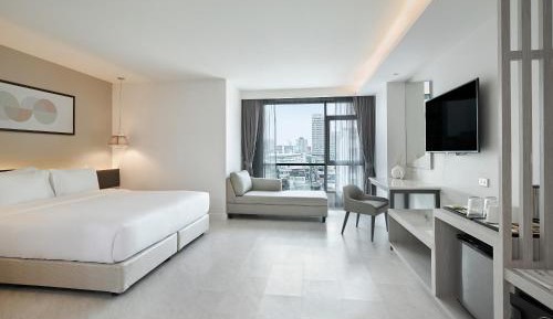Deluxe Premier Double Room with city view 