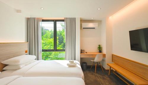 Standard Twin Room
