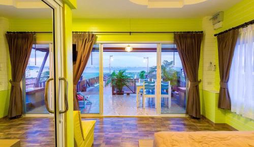Double Room with Balcony and Sea View