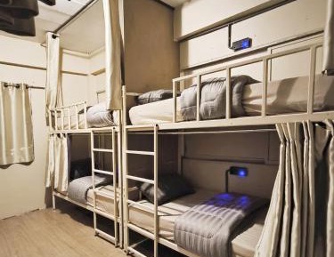 Bed in 8-Bed Mixed Dormitory Room