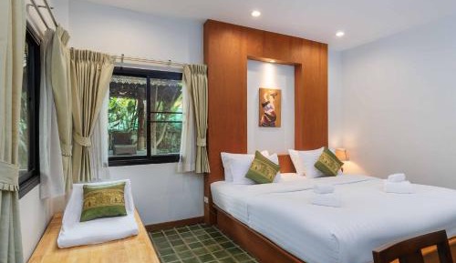 Deluxe King Room