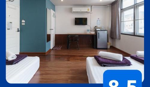 Quadruple Room with Private Bathroom