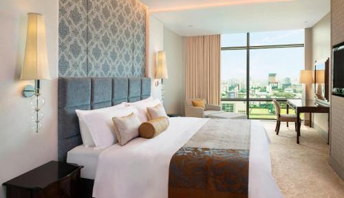 St. Regis Suite 1 Bedroom Suite, Golf course view, High floor