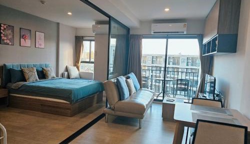 Apartment with Pool View 