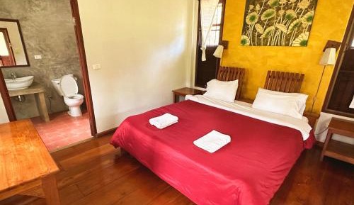 Deluxe Bungalow with Garden View