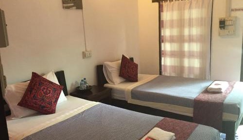 Standard Twin Room with Garden View