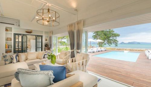 Two-Bedroom Villa with Two Private Pools - Baan Yuyen