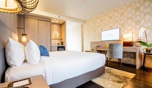 Divalux Jacuzzi Suite Room