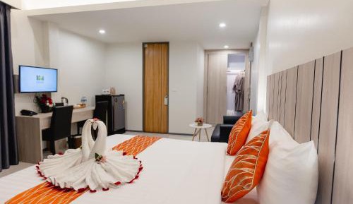 Deluxe King Room