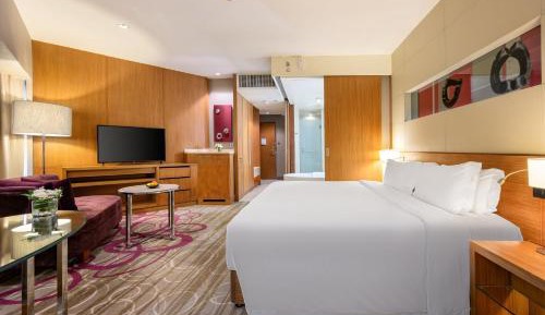 Deluxe Suite King