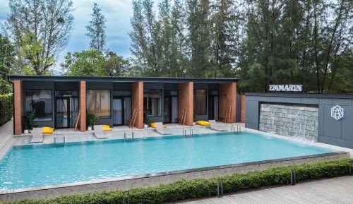King Room with Pool View