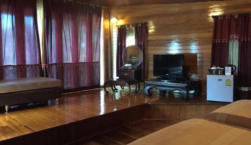 Suite with Garden View
