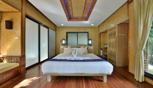 Grand Deluxe Cottage with Partial Sea View