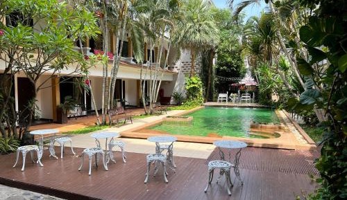 Grand Deluxe Double Room with Pool View