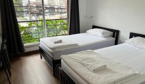 Twin room with City View - Second floor (Non-Smoking)