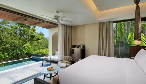 Jungle Suite with 1 King, 1 Bedroom Suite, 1 King, Sofa bed