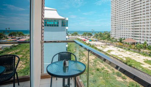 Executive Two-Bedroom with Sea view 