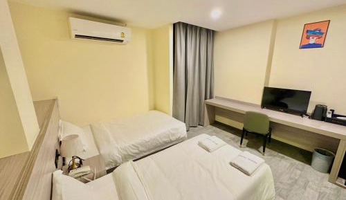 Standard Twin Room
