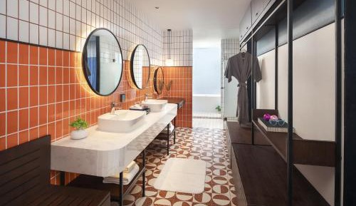 Double Groovy Seaview Suite