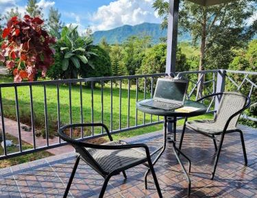 King Room with Mountain View
