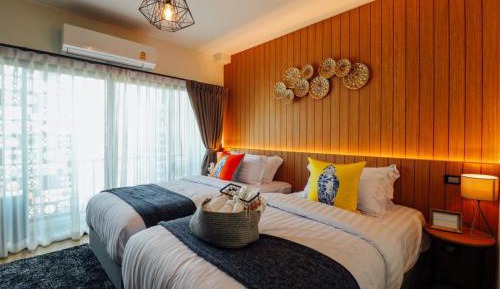 Deluxe Double or Twin Room with Balcony