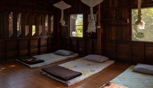 Economy Triple Room with Shared Bathroom