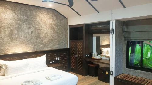 One Bedroom with Private Pool