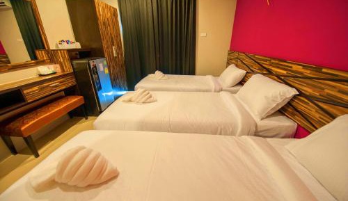 Special Offer - Triple Room with Airport Transfer 