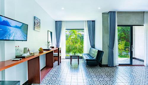 Luxury Double Bedroom Pool View - Free Shuttle to Town