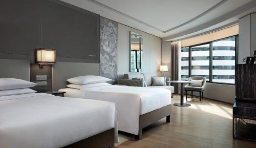 Corner Large Twin Room with City View