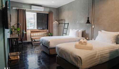 Superior Twin Room with City View