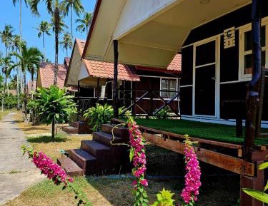 Deluxe Bungalow with Garden View