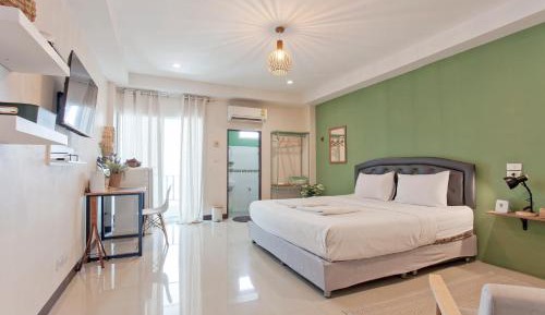 Deluxe King Room