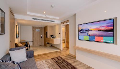 Executive King Suite with City View