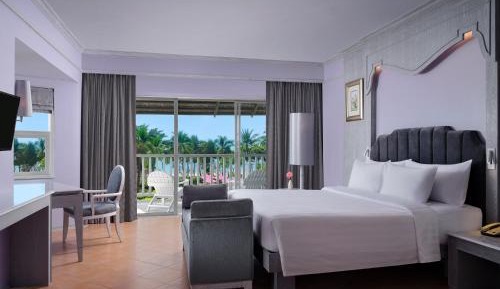 Grand Superior Seaview Room