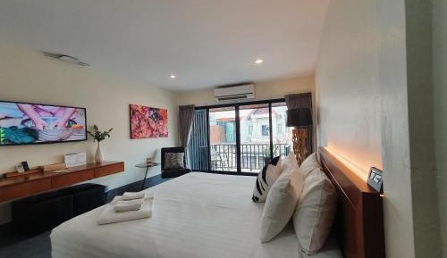 Deluxe Suite