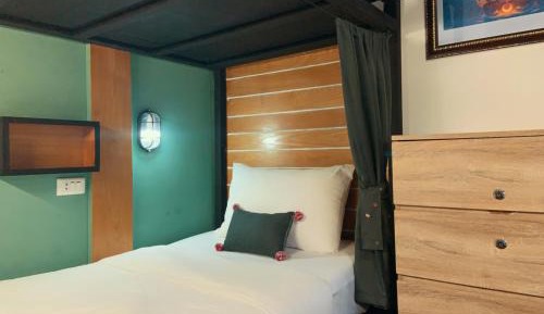 Bunk Bed in Mixed Dormitory Room