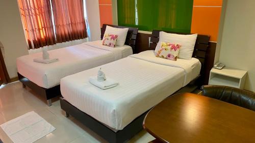 Standard Twin Room